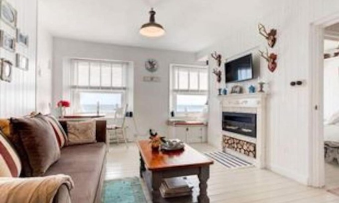St Leonards-On-Sea Apartment | Stunning sea view apartment