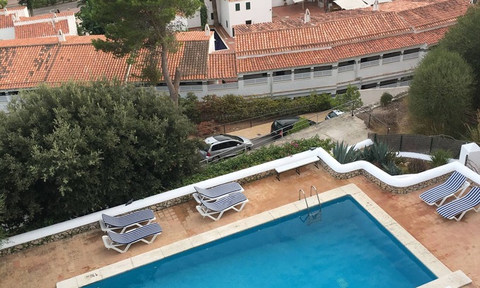 Serpentona Apartment | Stunning sea view apartment near the beach and shops