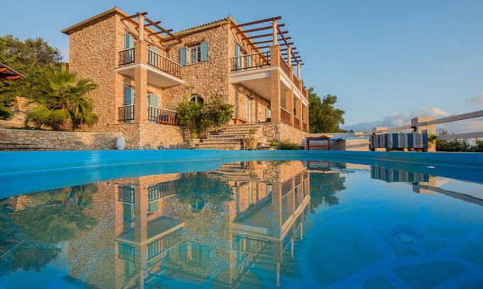 Skinaria Villa | stunning seaview villa!