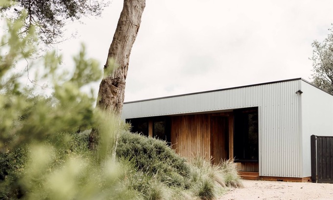 Silverleaves House | Stunning Silverleaves Beach House - 150m to beach