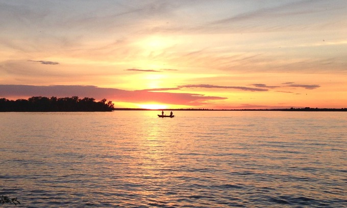 Isle La Motte House | Stunning Sunsets, Gorgeous Lakefront, Beautiful Home