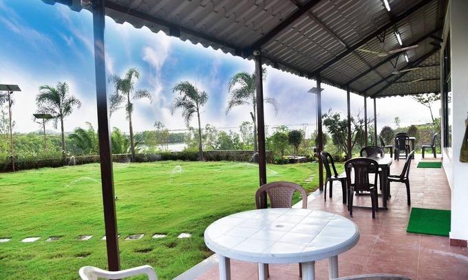 Khodala Villa | Stunning Views Rooftop Pool Lakefront Home