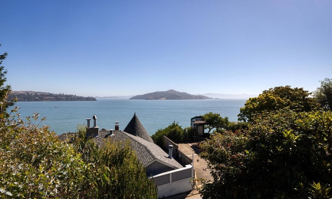 Sausalito Condo | Stunning Views & Serenity, Minutes to SF