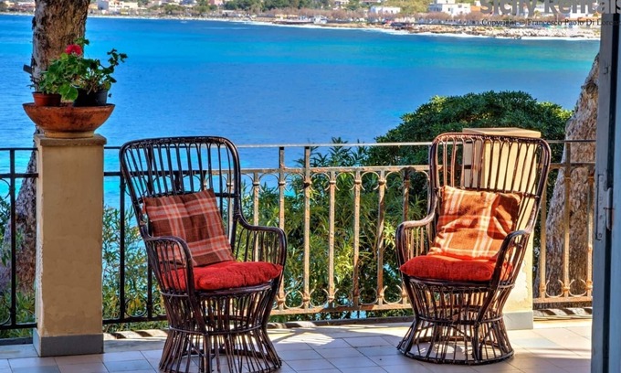 Sferracavallo Villa | Stunning villa in Liberty style in Sferracavallo with direct access to the sea