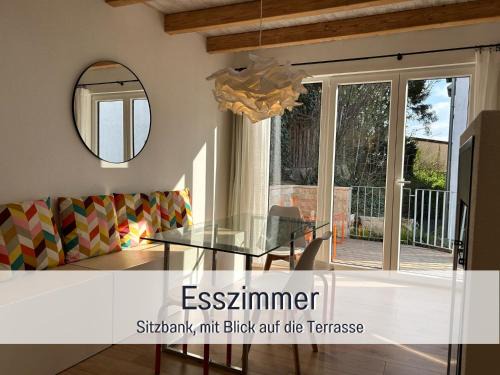 Hochberg House | Style Stiege - kleines Haus mit sonniger Terrasse und Home Office - Perfekt für Workation