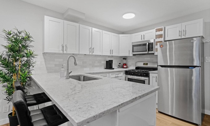 Clarksville Apartment | Stylish 1BR Downtown Evonify