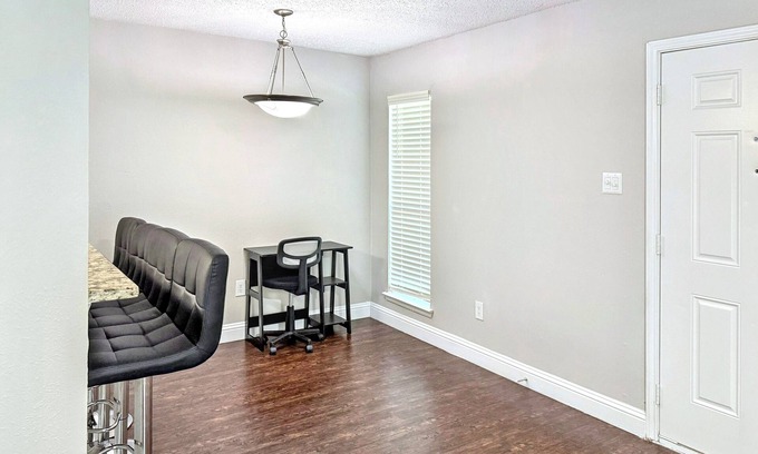 Addison Apartment | Stylish 1BR w/Smart TV & Wi-Fi
