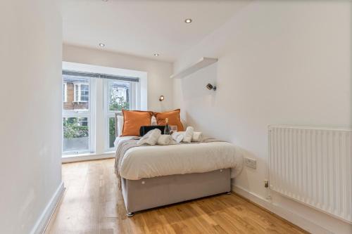 Shacklewell Apartment | Stylish 2 Bed Flat North London