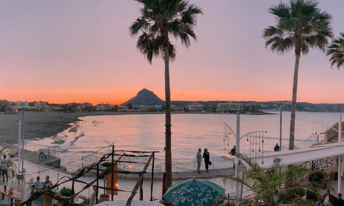 Pego Apartment | Stylish 2-Bedroom Apartment with WiFi,AC,Parking,10 Min from Beach,Medieval Town