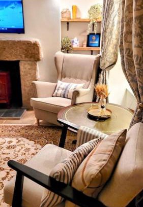 Paul House | Stylish 2-BR cottage near Mousehole - garden and and parking