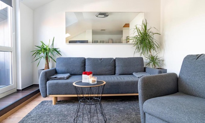 Muhlenberg Apartment | Stylish 2 Room Maisonette Hannover - Contactless Check-In