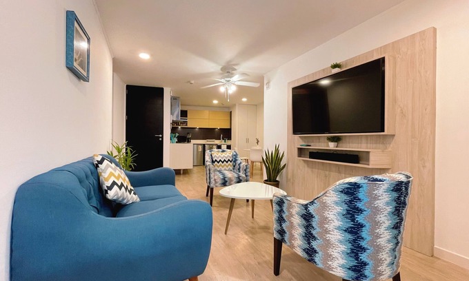 Leuro Apartment | Stylish 2BR for 04 guests in Central Miraflores