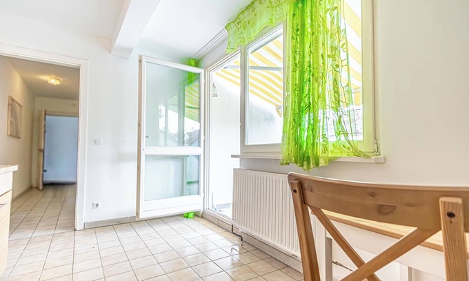 Favoriten Apartment | Stylish 3BR Apt With Balcony City Center