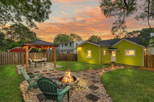 Plaza Midwood House | Stylish 4BR Haven: Serene Backyard and Fire Pit