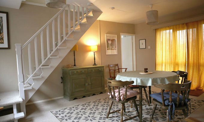 Longtown Cottage | Stylish and comfy cottage conveniently located between Abergavenny and Hereford