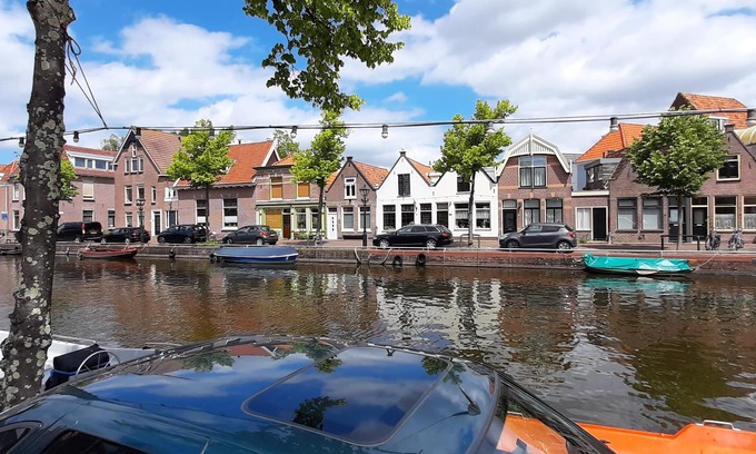 Alkmaar House | Stylish and lovely canal house