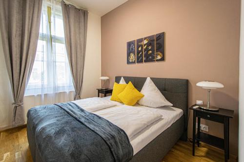 Prague 2 Apartment | Stylish apartment in Prague best gastronomic area