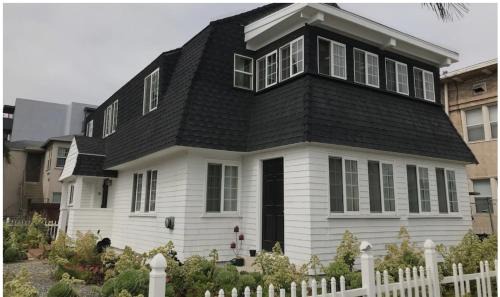 East Village Apartment | Stylish Apt. Beach/Downtown/& Convention Center