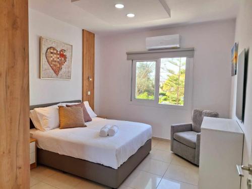 Old Town Apartment | Stylish Apt Kato Paphos Close to Beach & Vibrant Harbor Life