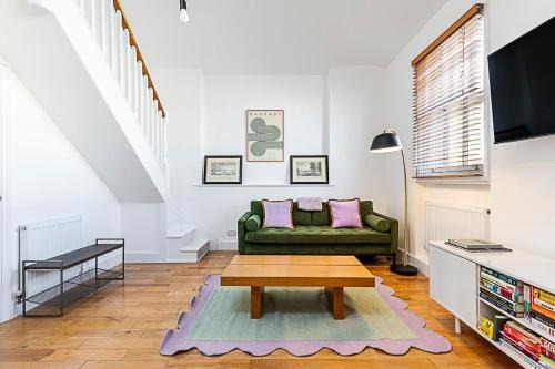Chelsea Apartment | Stylish Chelsea Flat with Luxe Comfort & Charm