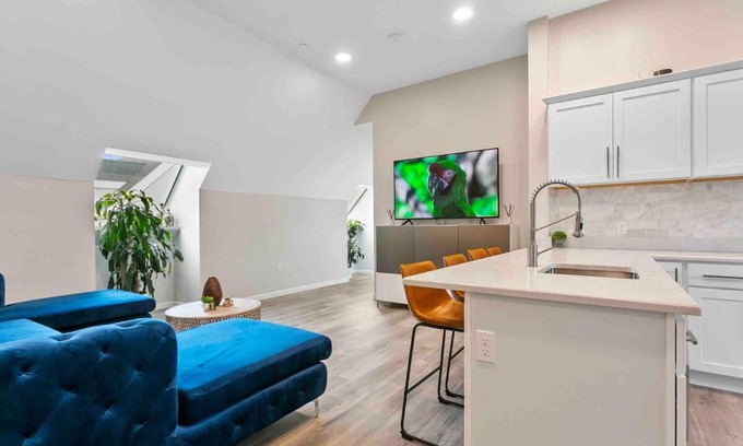 Downtown Apartment | Stylish Comfort Wooster Square Yale Wi-Fi