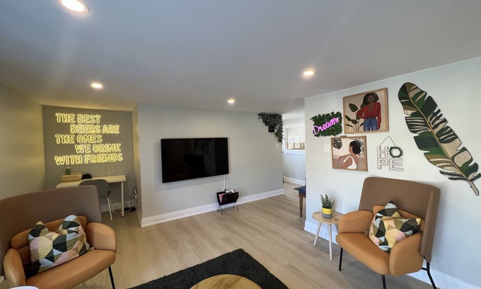 Huntsville House | Stylish Home Downtown Huntsville