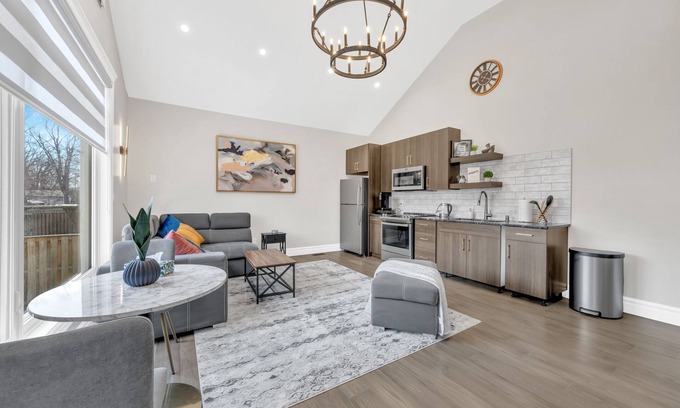 LaSalle Apartment | Stylish luxury apartment
