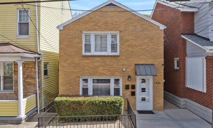 Pittsburgh Apartment | Stylish & Modern 2Bd Apt in Millvale/Lawrenceville