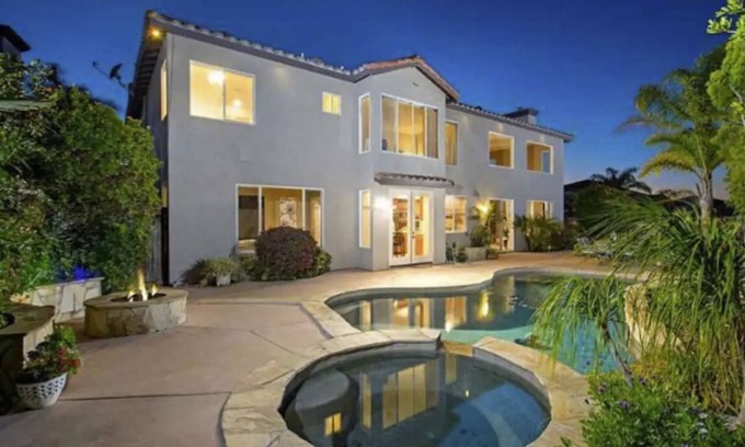 Rancho Penasquitos House | Stylish San Diego Oasis with Jacuzzi, Pool, Firepit and Close to Great Trails