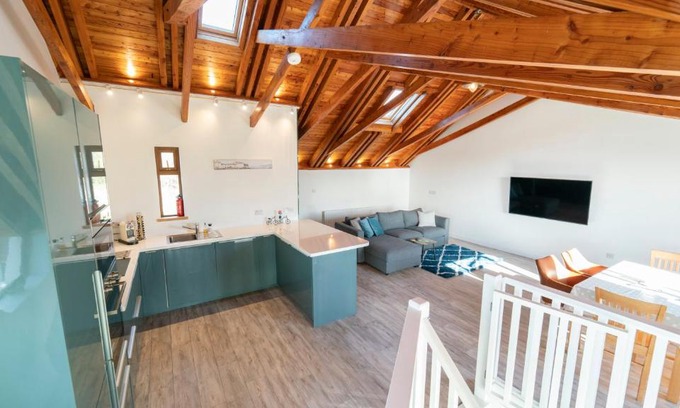 Spiddal House | Stylish, Spacious Sea View House