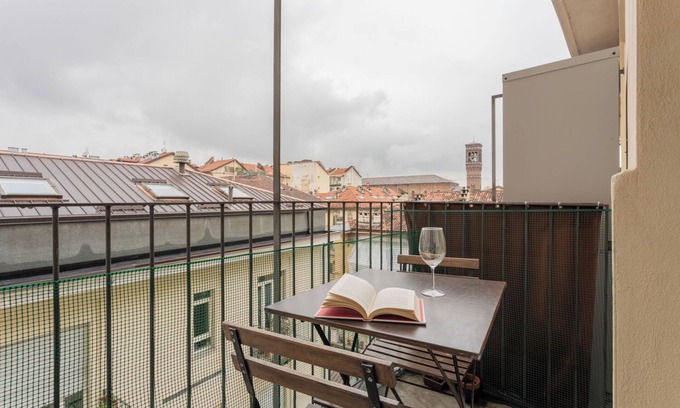 Borgo Dora Apartment | Sui Tetti di Torino by Wonderful Italy