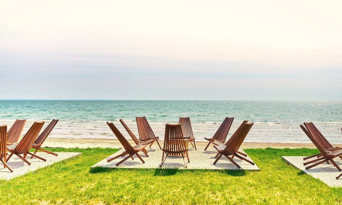 Wainfleet Cottage | Suite 202: Beautiful 3-Bedroom Beachfront Townhouse