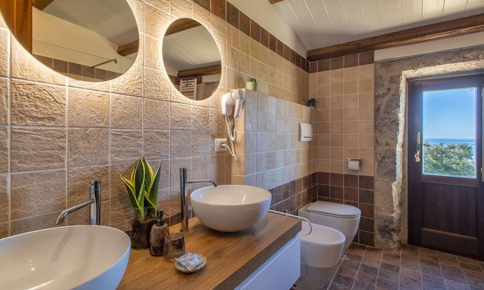 Villanova Monteleone House | Suite Esclusive Immerse Nella Natura con Vista Mare Panoramica