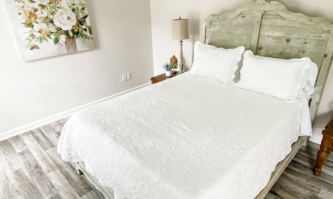 Wetumpka House | Suite Stella, a cozy 2-bed 2-bath home