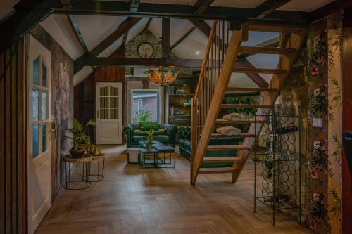 Loon Bed & Breakfast | SuiteXO