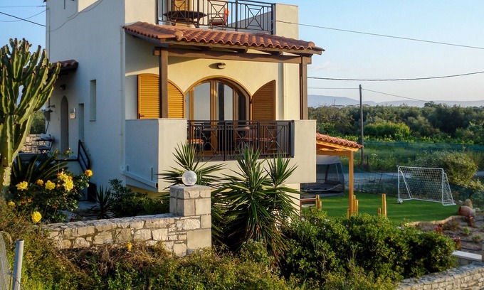 Skaleta Villa | Summer Home of Skaleta beach