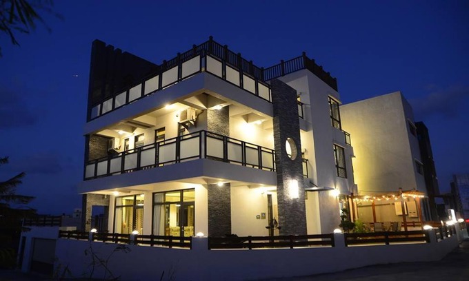 Huxi House | Summer Lotus