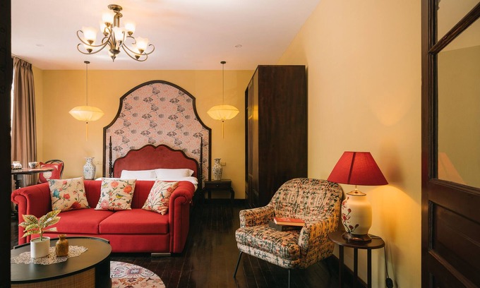 Hoan Kiem Villa | summer palace, 170m2,3 bedrooms, city center!