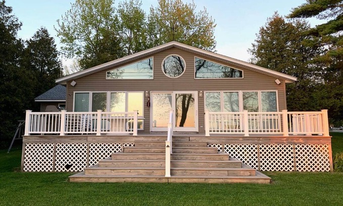 Grand Isle House | Summer Serenity and Fall Fun On Lake Champlain Cove! Great for water activities!