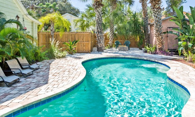 Courier City - Oscawana House | Summer Special Tampa Key West Style Bungalow and Pool