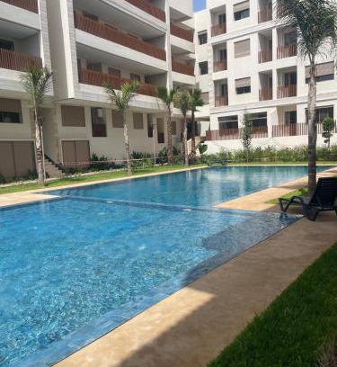 Pont Blondin Apartment | Summer Stay 2 bedrooms Private Pool Beach 5 Minutes walking
