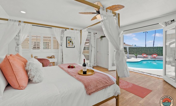 San Carlos House | Summer Style: Pool, 5BR & Private Guest House!