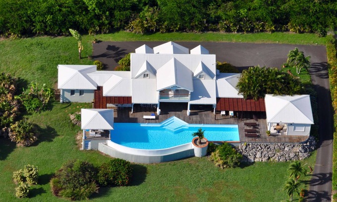 Saint-Francois Villa | Sumptuous villa in St François for 10 people