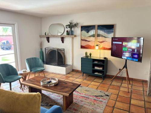 Shalimar House | Sun Dazed Tempe with Cali Soul Vibe