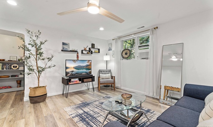 Northeast Ithaca Apartment | Sun Filled & Cheerful Apartment by Cornell Campus - Northeast Ithaca