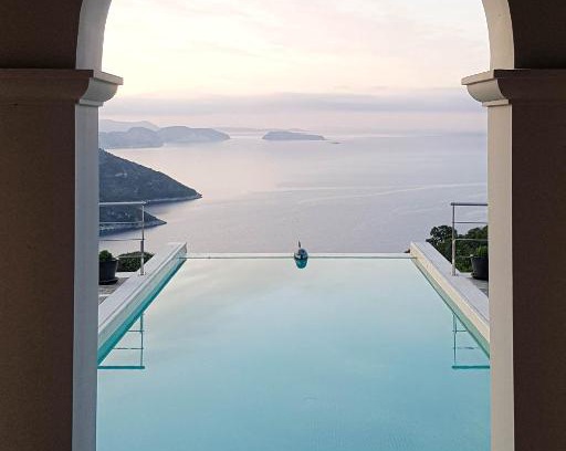 Evgiros Villa | Sundance - Fabulous & Large 4-Bedroom Private Villa