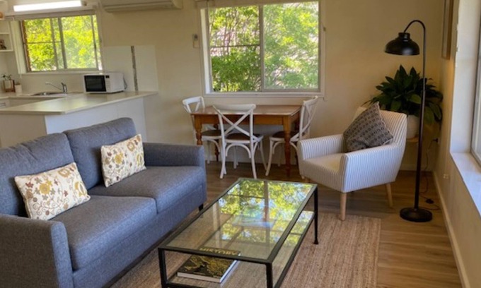 Tamworth Apartment | Sunlit Serenity in East Tamworth