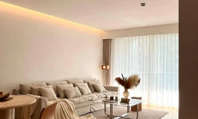 Xuhui Apartment | Sunny Abode鼎园D Newly renovated near Xintiandi