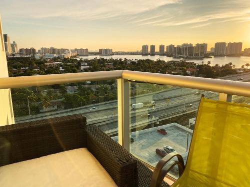 Sunny Isles Beach Apartment | Sunny Isles Condo Resort 14th floor Intracoastal view!