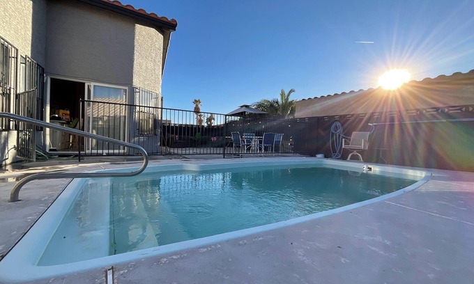 Sunrise Manor House | Sunny Las Vegas Retreat: 3-Bedroom Home with Pool & Central Air